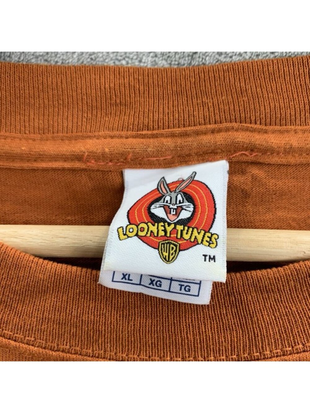Vintage Looney Tunes Shirt Mens XL Orange Out Of This World Cartoon Characters - Picture 5 of 7